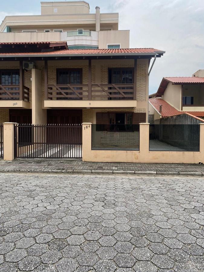 Casa Em Bombinhas Almeida E Moraes Perto Da Praia Екстер'єр фото