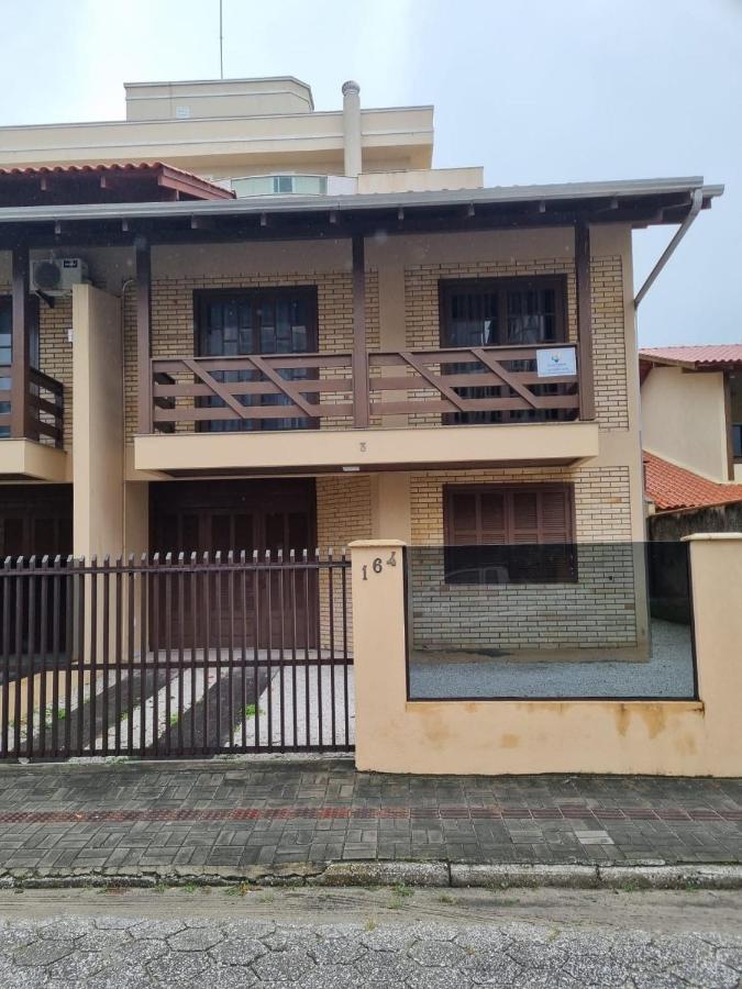 Casa Em Bombinhas Almeida E Moraes Perto Da Praia Екстер'єр фото